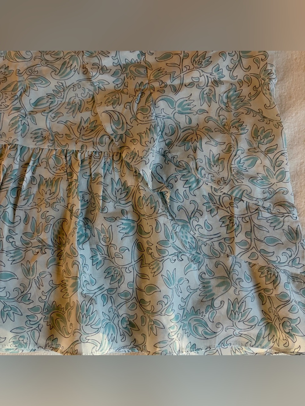 NWT Banana Republic 100% Silk Blue Floral Ruffle Tank Top Camisole Large - Picture 3 of 4